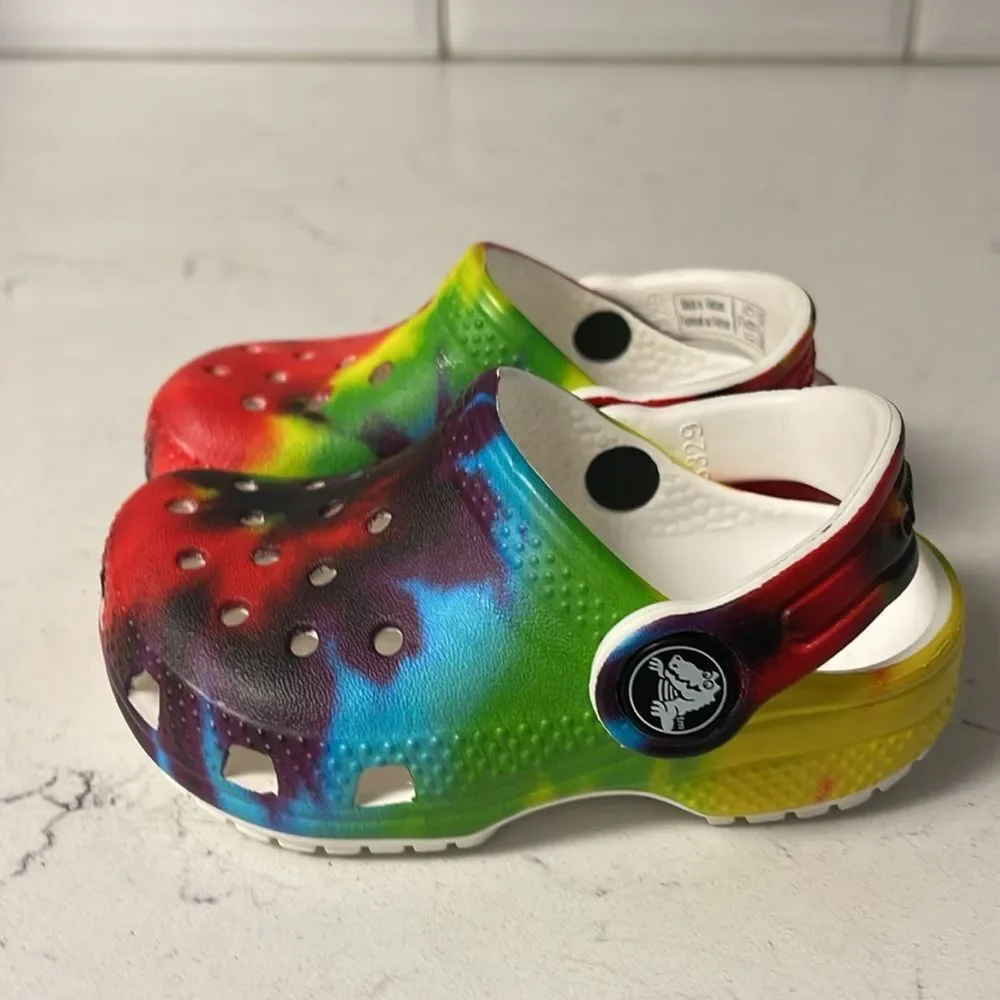 Crocs Littles Tie Dye Clogs Size 5 Classic Clog - Colorful